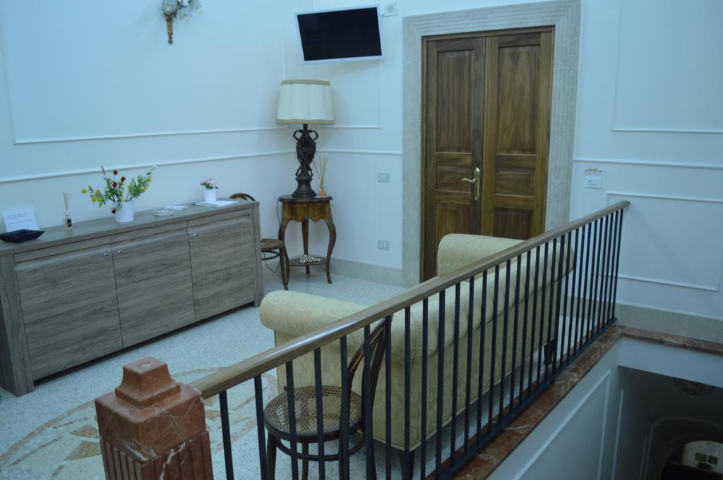 לינה וארוחת בוקר Cava deʼ Tirreni Palazzo Liguori מראה חיצוני תמונה
