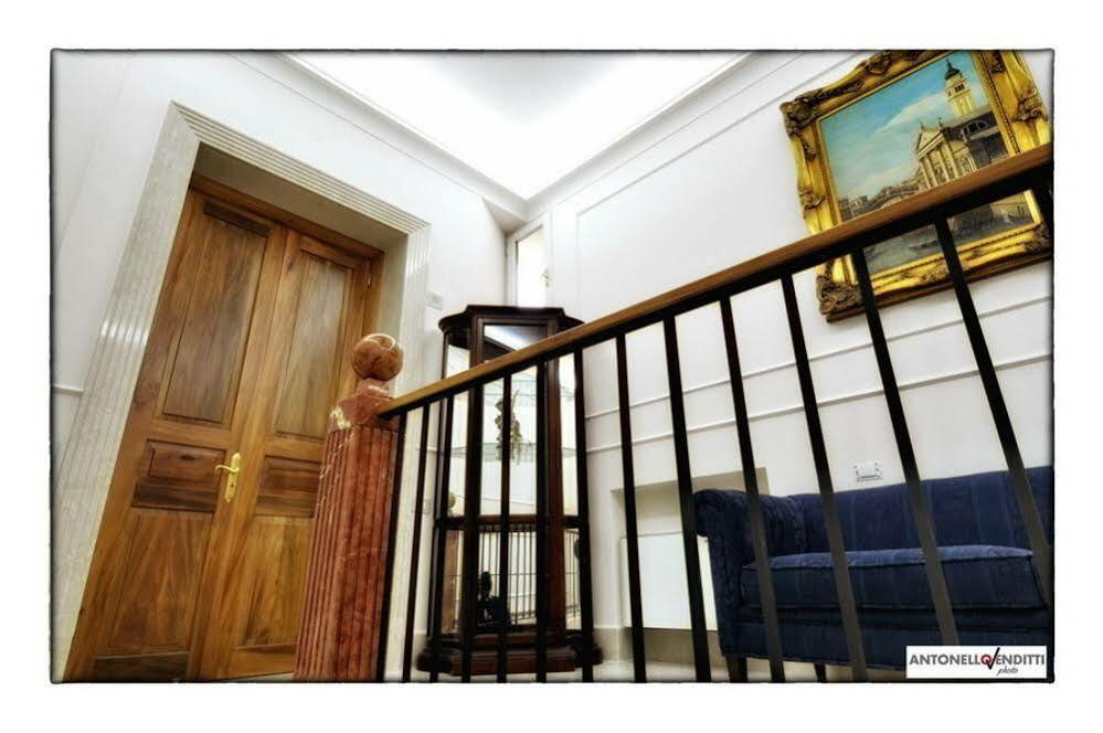 לינה וארוחת בוקר Cava deʼ Tirreni Palazzo Liguori מראה חיצוני תמונה